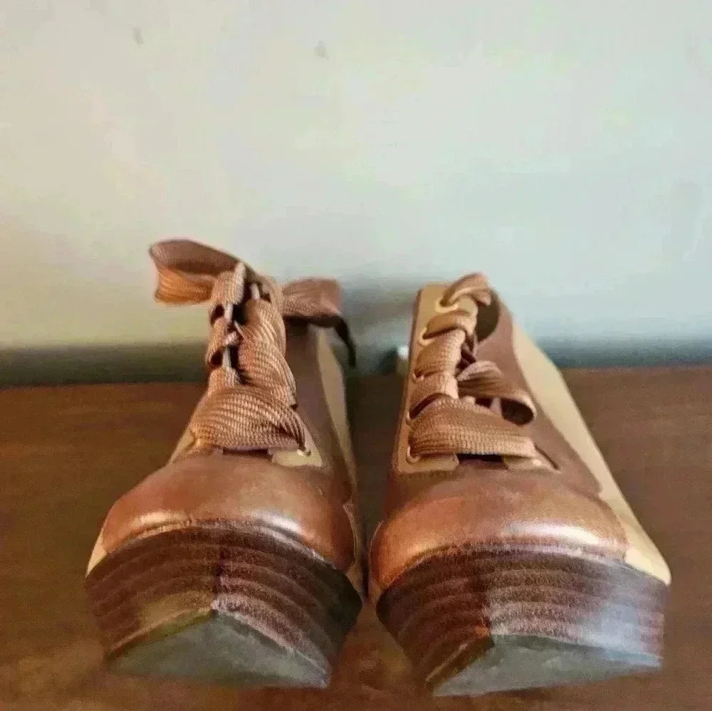 Sergio Zelcer Camel ankle lace up  Boots Size 8 EUC